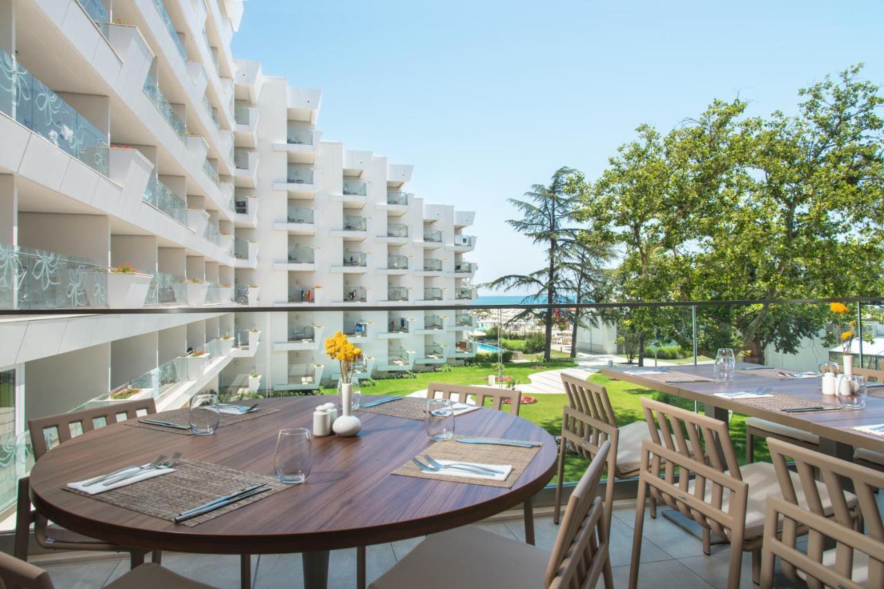 Maritim Hotel Amelia Albena Exterior photo